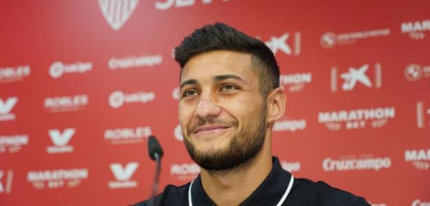 El Sevilla busca solución a la situación de Óscar / Sevillafc.es