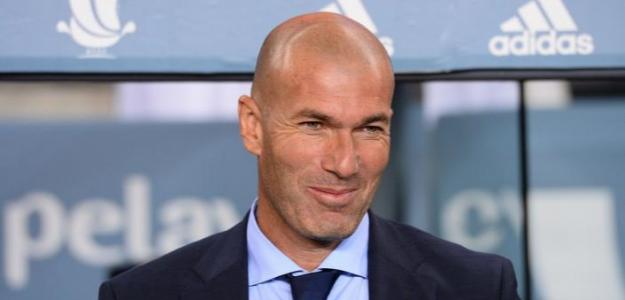 Zidane, en el banquillo del Real Madrid / twitter