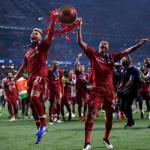 Oxlade y Brewster celebran la Champions conquistada (Liverpool FC)