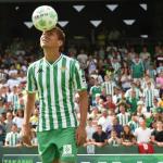 Takashi Inui se queda en España para resolver su futuro / Real Betis B.