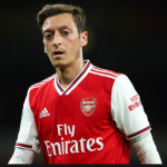 "Özil comienza a planificar su futuro fuera del Arsenal. Foto: Sky Sports"