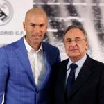 Zinedine Zidane posando junto a Florentino Pérez. Foto: RealMadrid.com