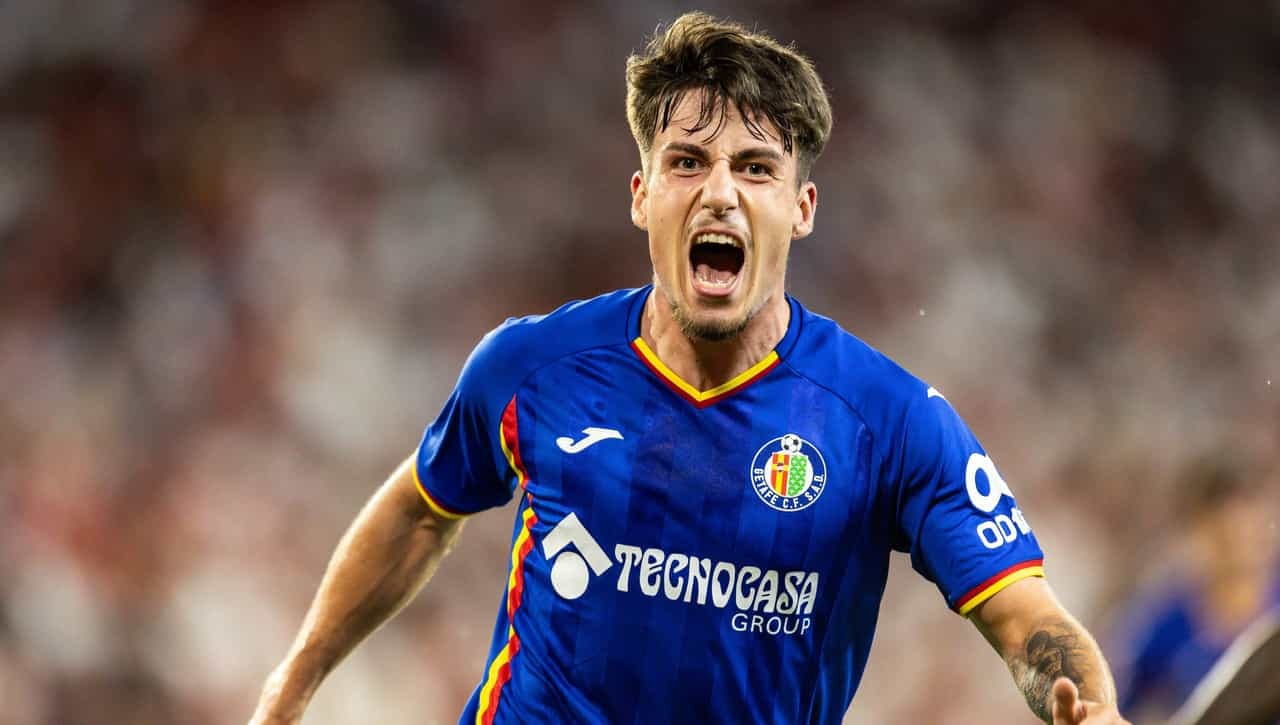 Adrián Liso remains at Getafe
