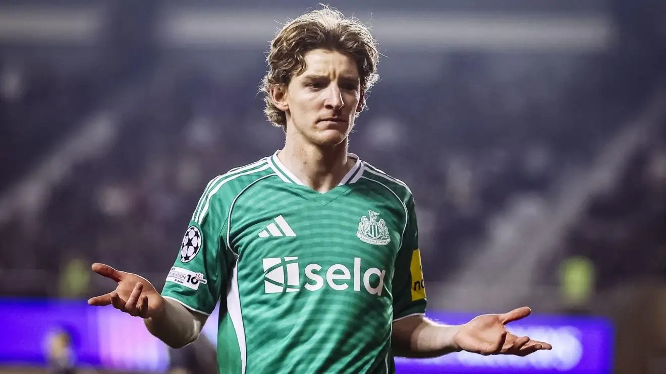 Liverpool - Anthony Gordon