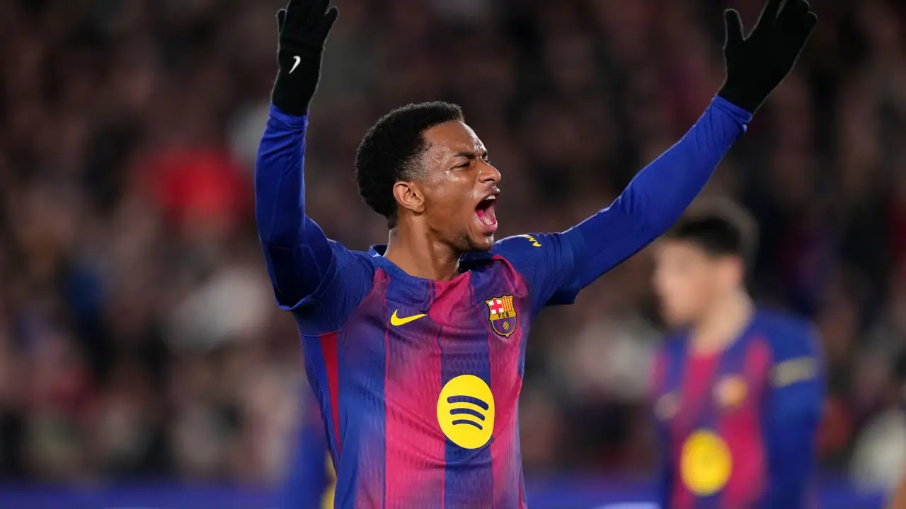 Flick se cansa de un titular del Barcelona: Pide un fichaje para suplirle