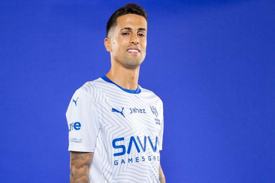 El Inter pelea con el Barcelona por Cancelo