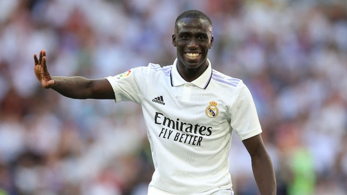 Mourinho wants Ferland Mendy at Benfica