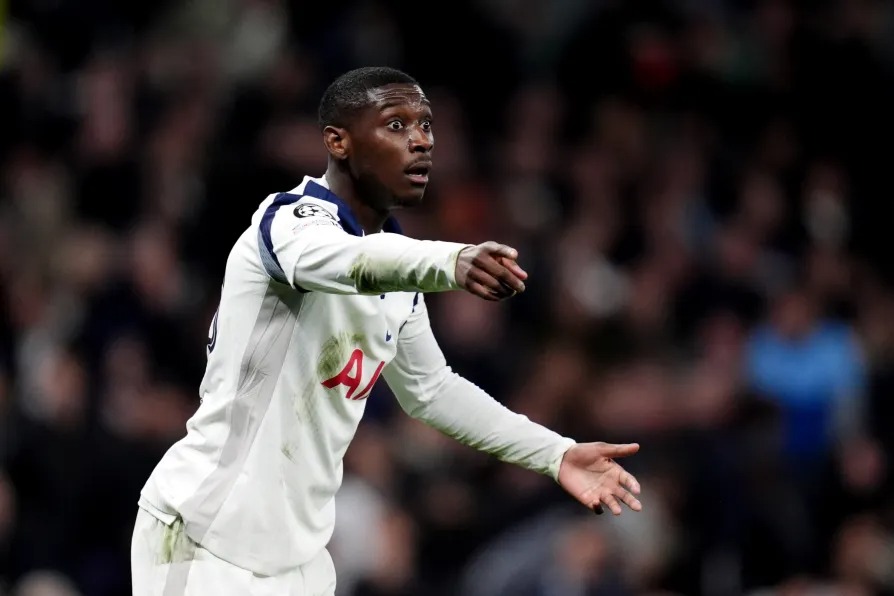 Kolo Muani will definitively sign for Tottenham