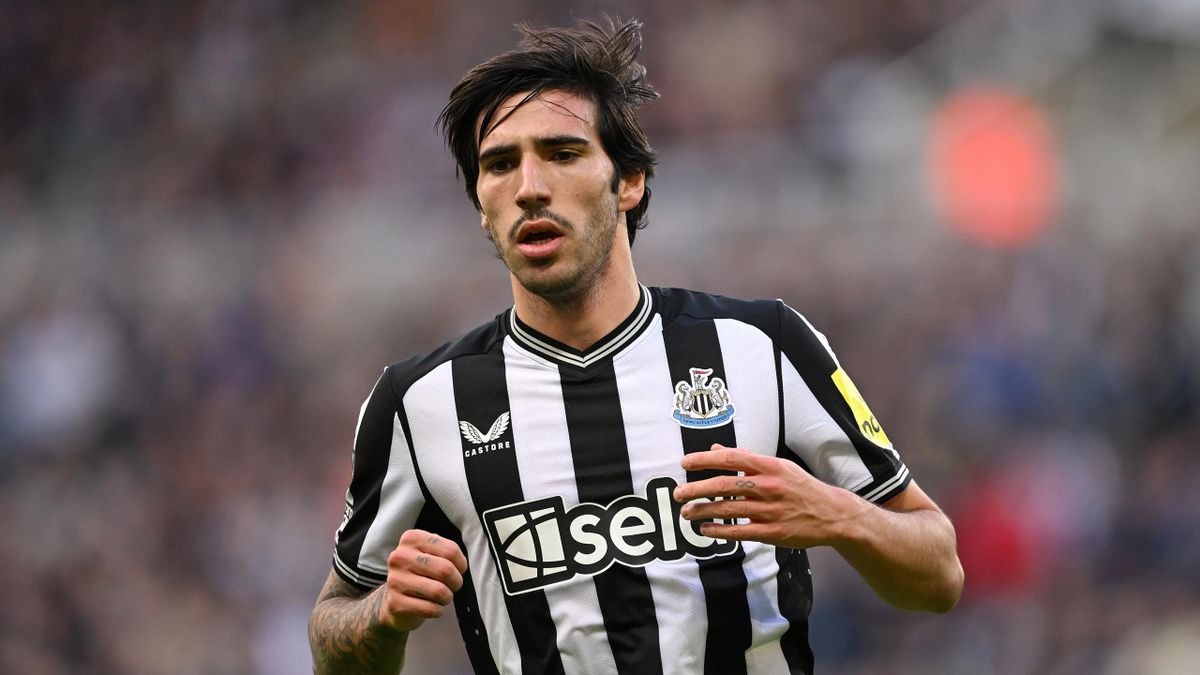 Sandro Tonali tiene una oferta del Manchester United
