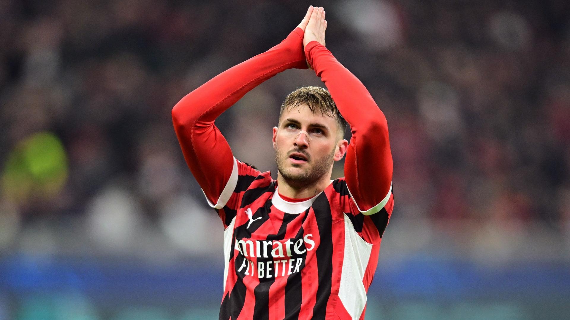 El club de la Premier League que quiere fichar a Santiago Giménez