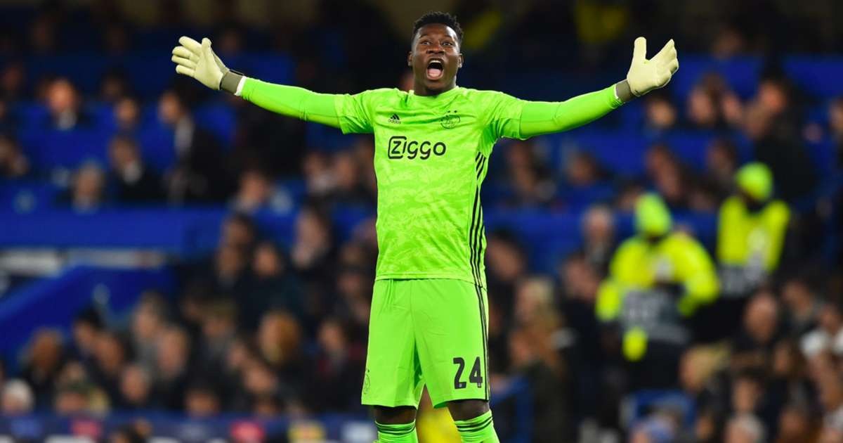 André Onana tiene un pie fuera del Manchester United