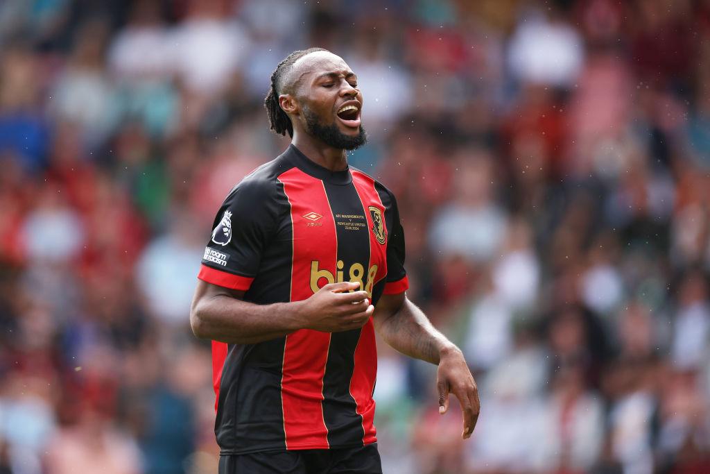 Semenyo jugando para el Bournemouth