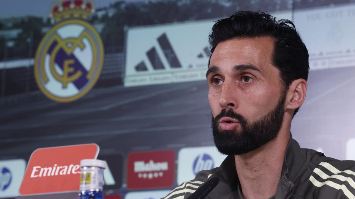 Álvaro Arbeloa durante una rueda de prensa con el Real Madrid