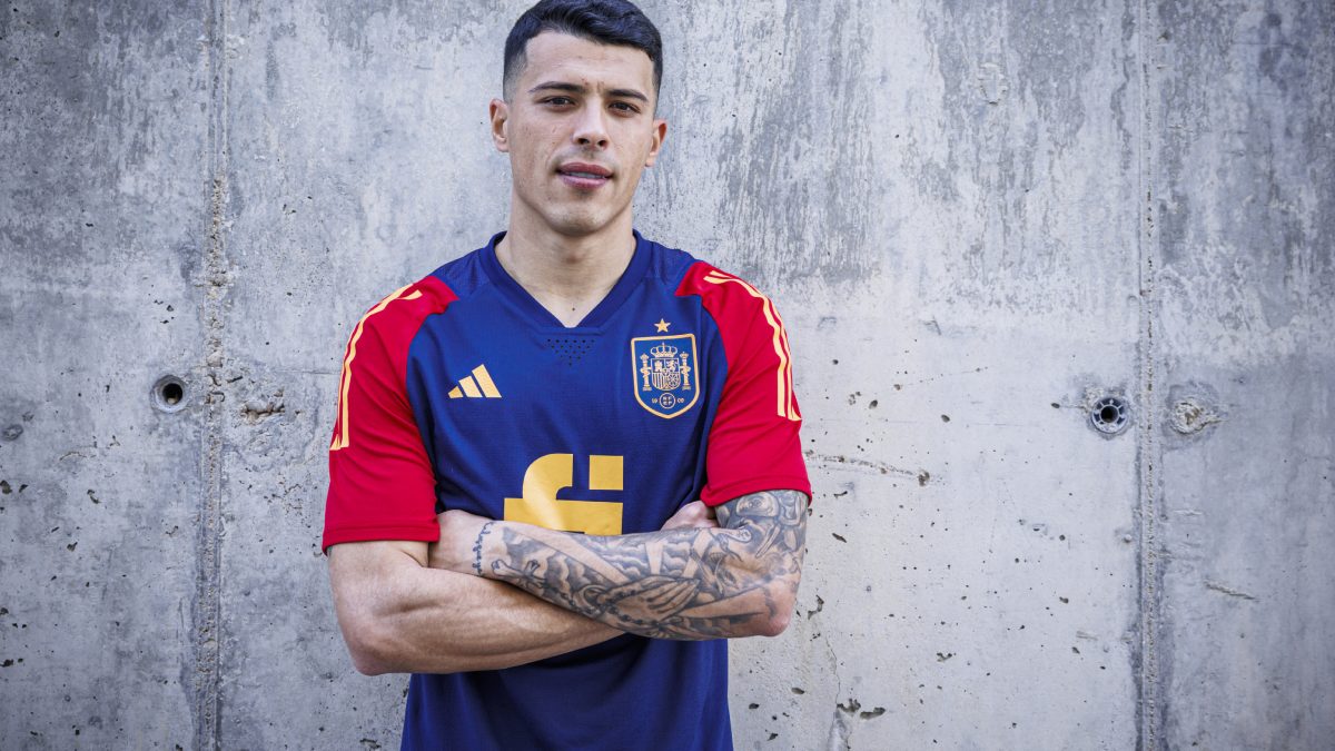 Pedro Porro durante una convocatoria con la selección española