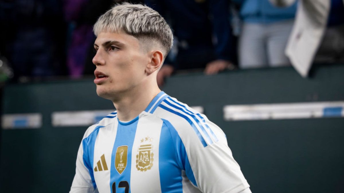 Alejandro Garnacho during a match with the Argentina national team