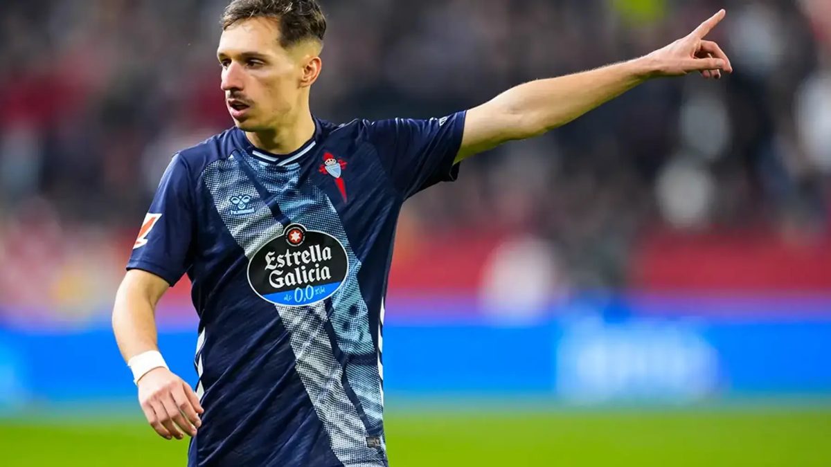 Bryan Zaragoza durante un partido con el Celta de Vigo