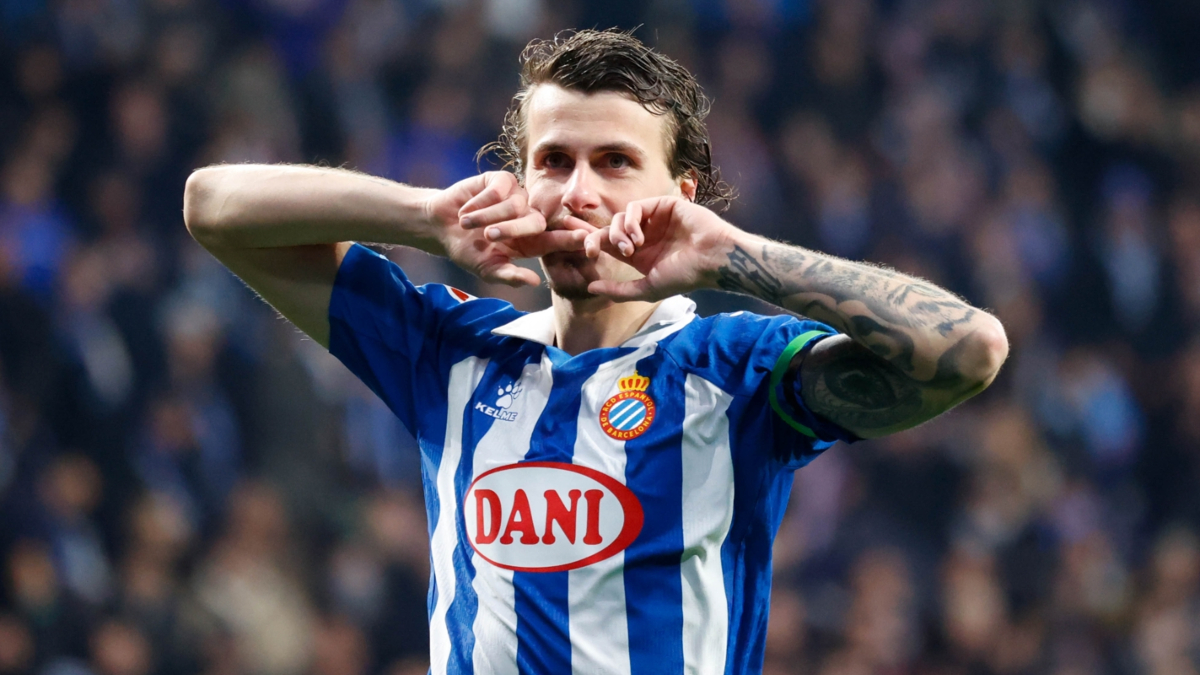 Carlos Romero celebra un gol anotado con el Espanyol