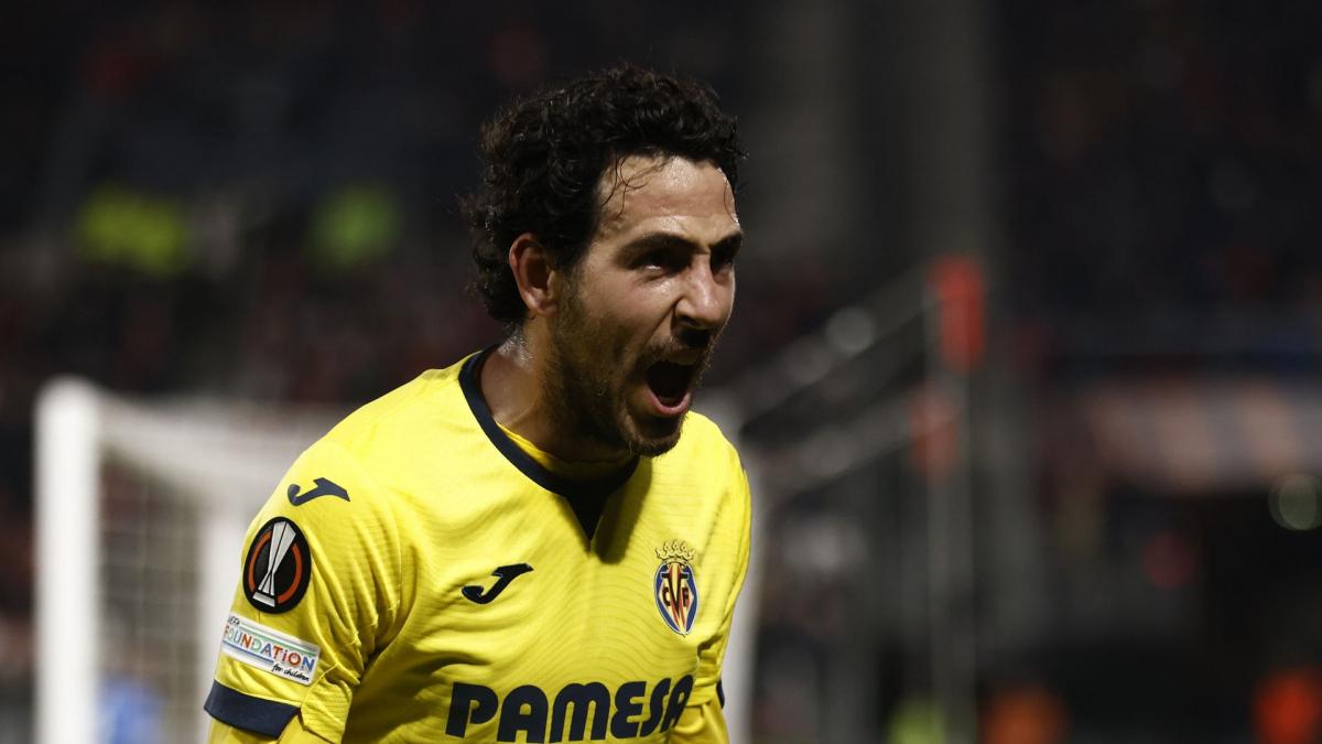 Dani Parejo celebrating a goal for Villarreal