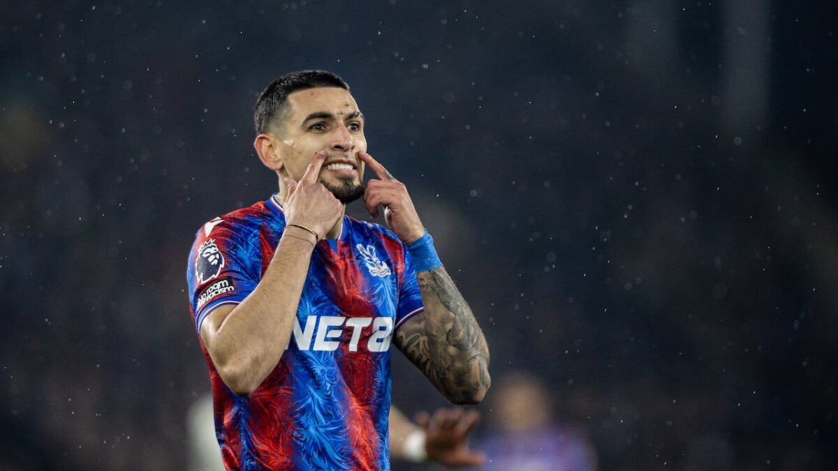 Daniel Muñoz, Crystal Palace's right-back