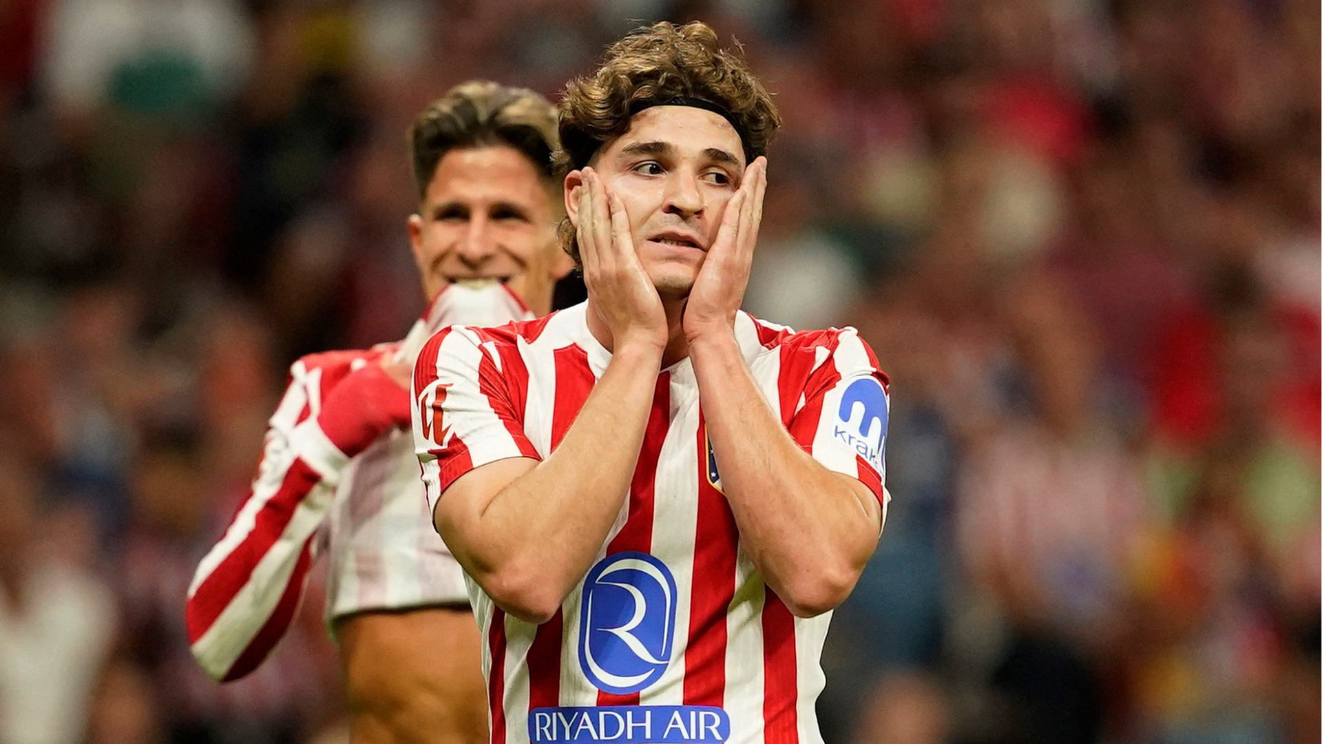 Bayern inquires about Julián Álvarez