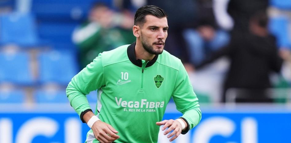 El Elche puede perder a Rafa Mir