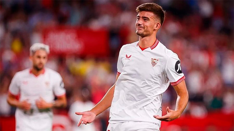 El Sevilla quiere más dinero por Kike Salas