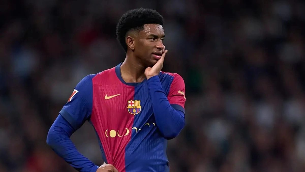 Alejandro Balde during a match with Barcelona