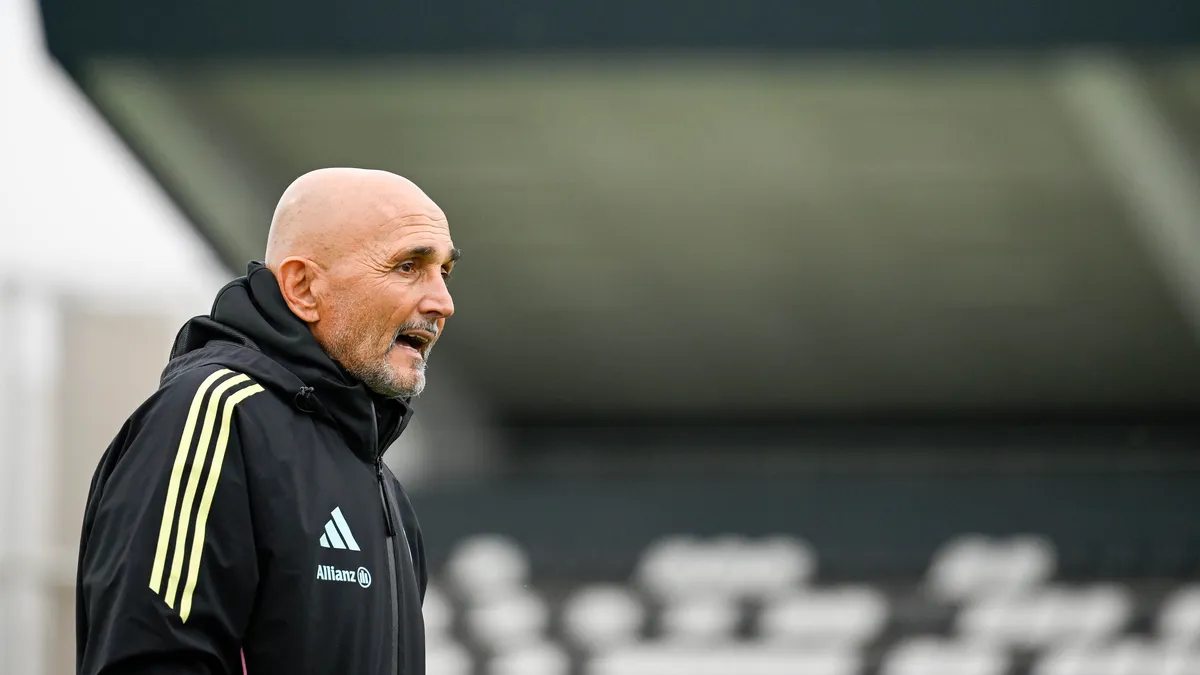 Luciano Spalletti durante un entrenamiento con la Juventus
