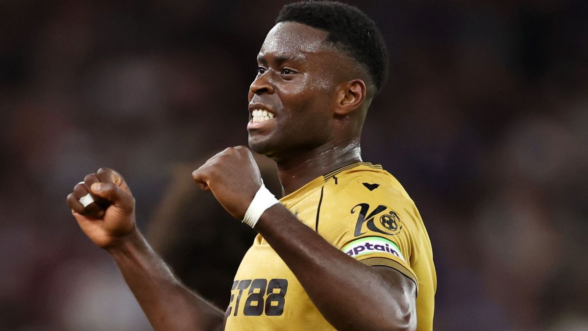 Marc Guéhi durante un partido con el Crystal Palace