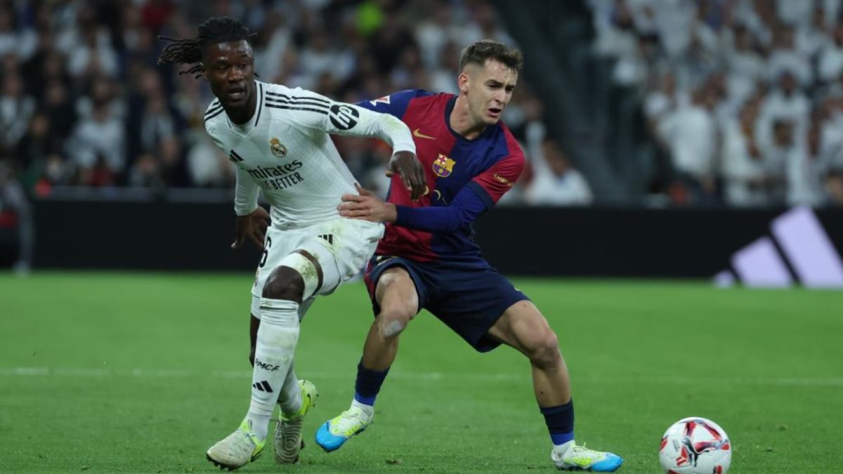 Marc Casadó during a Real Madrid - FC Barcelona