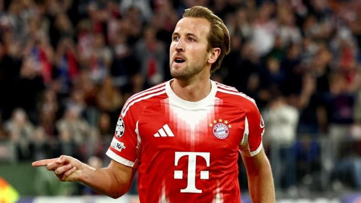 Harry Kane celebrates a goal with Bayern Munich