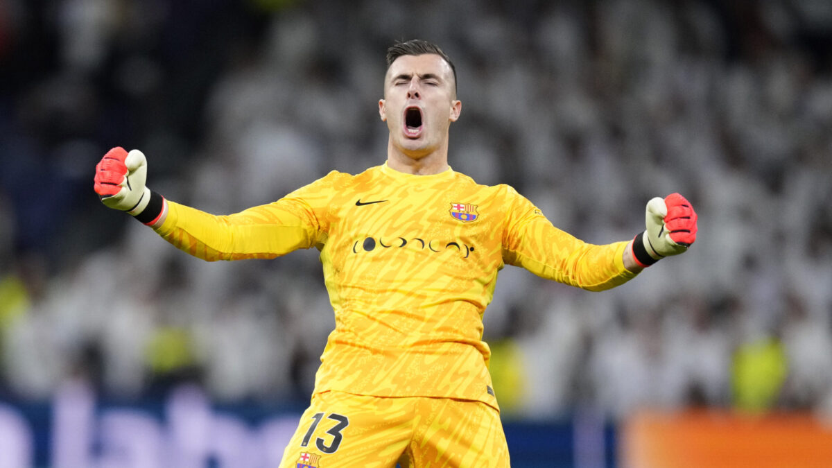 Iñaki Peña celebra una victoria del Barcelona