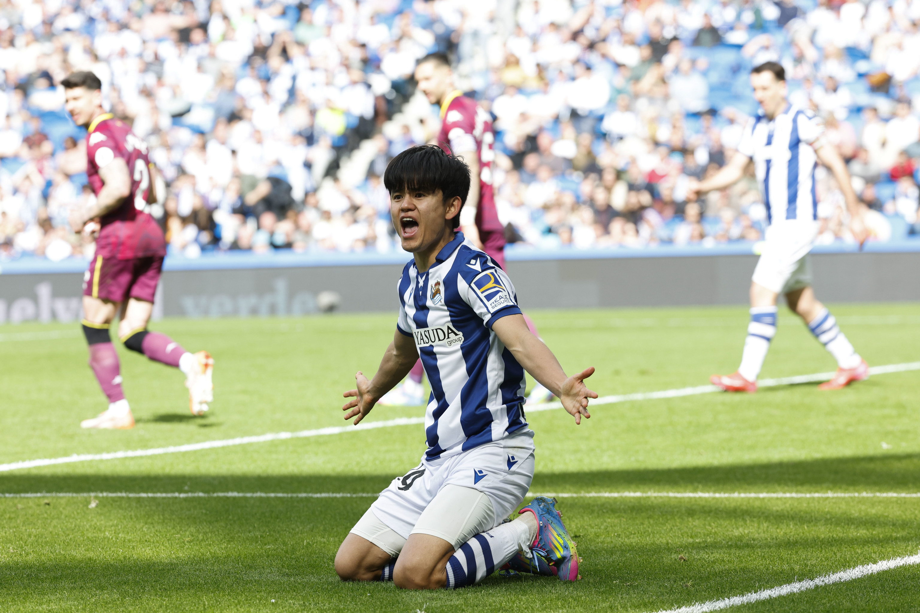 Kubo jugando con la Real Sociedad