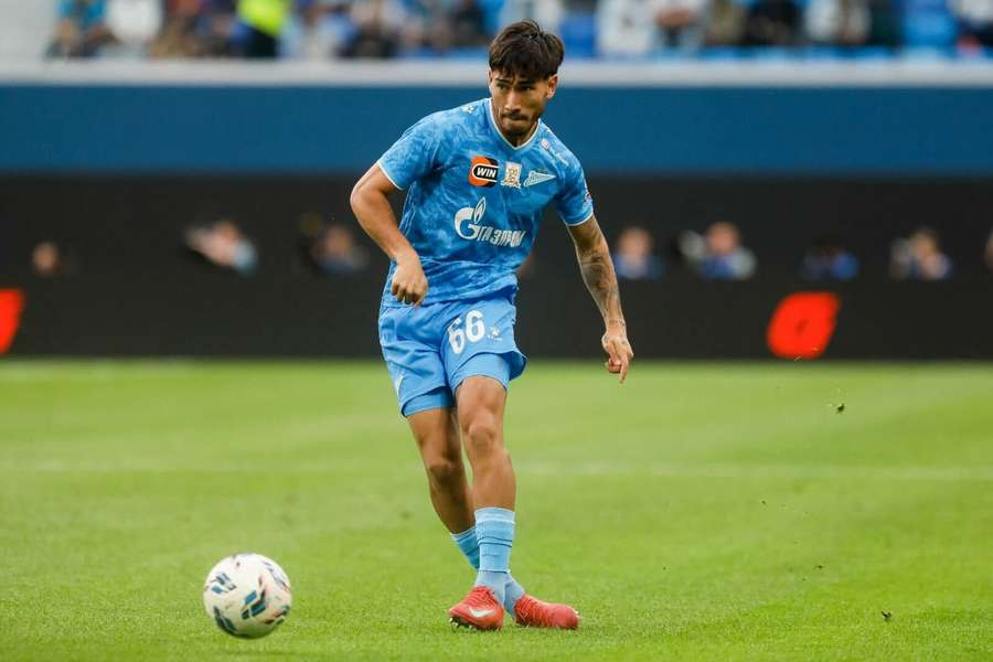 Román Vega jugando para Zenit