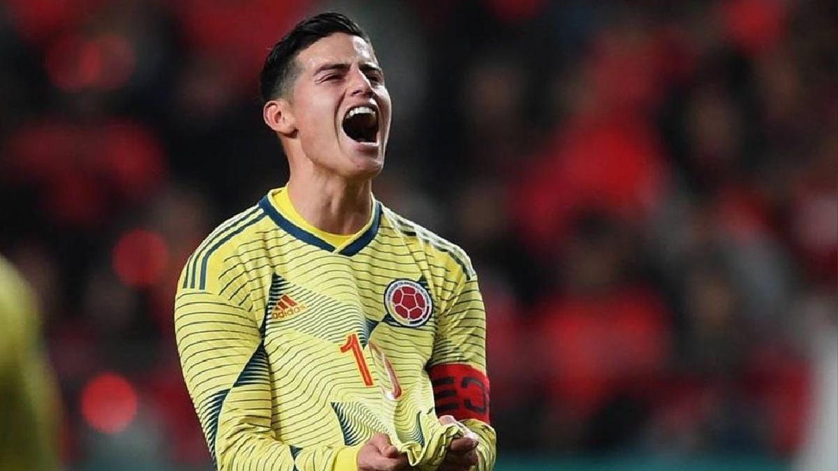 James Rodríguez celebra un gol con Colombia