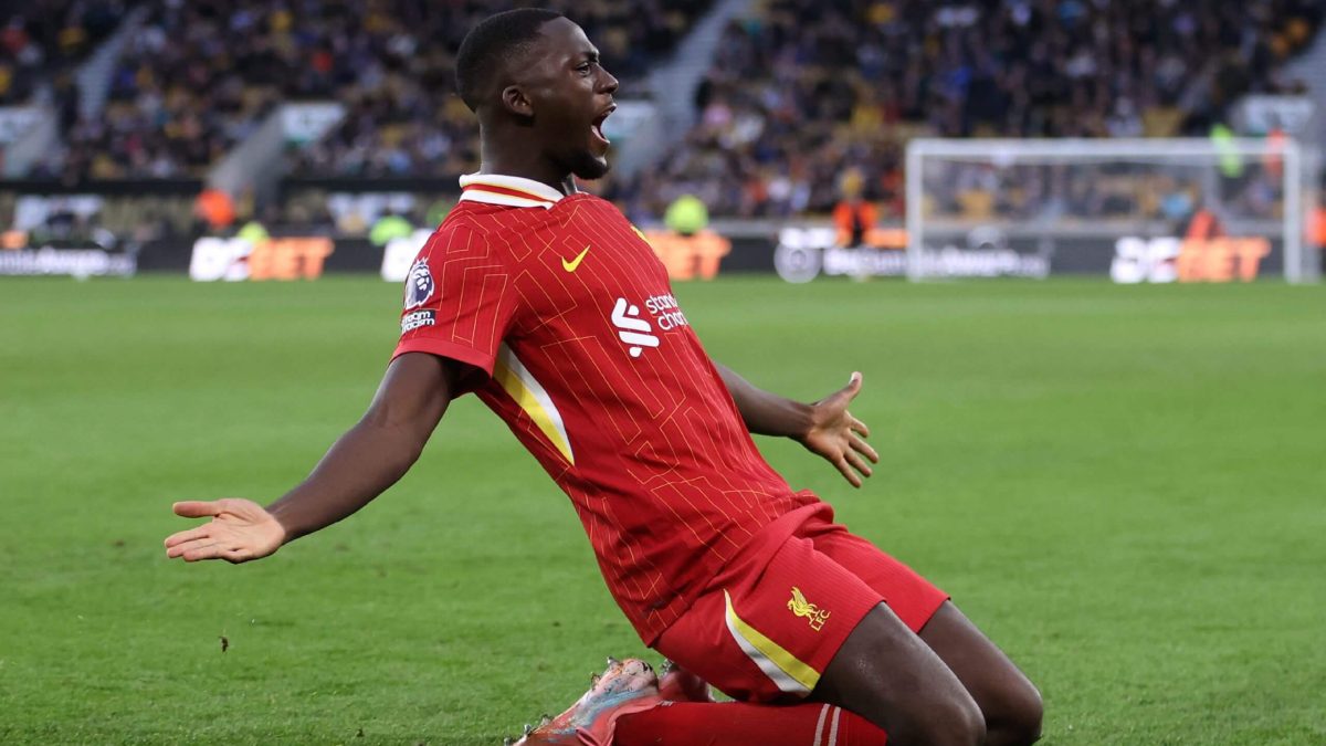 Ibrahima Konaté celebra un gol anotado con el Liverpool