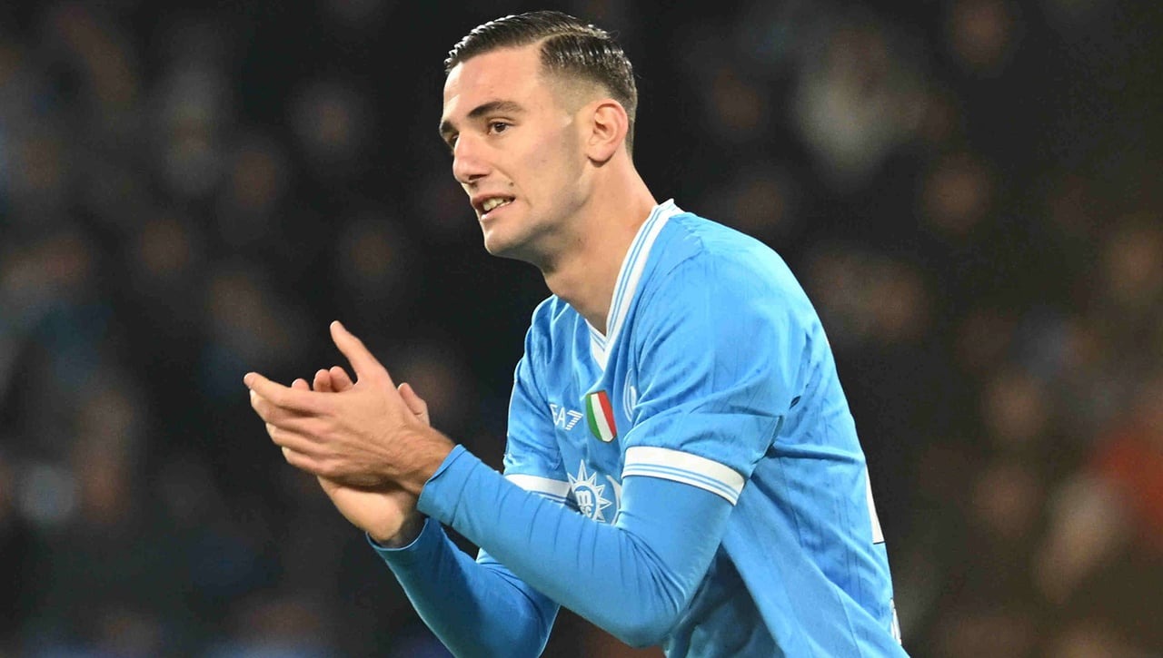 Lorenzo Lucca, en la agenda del Sevilla