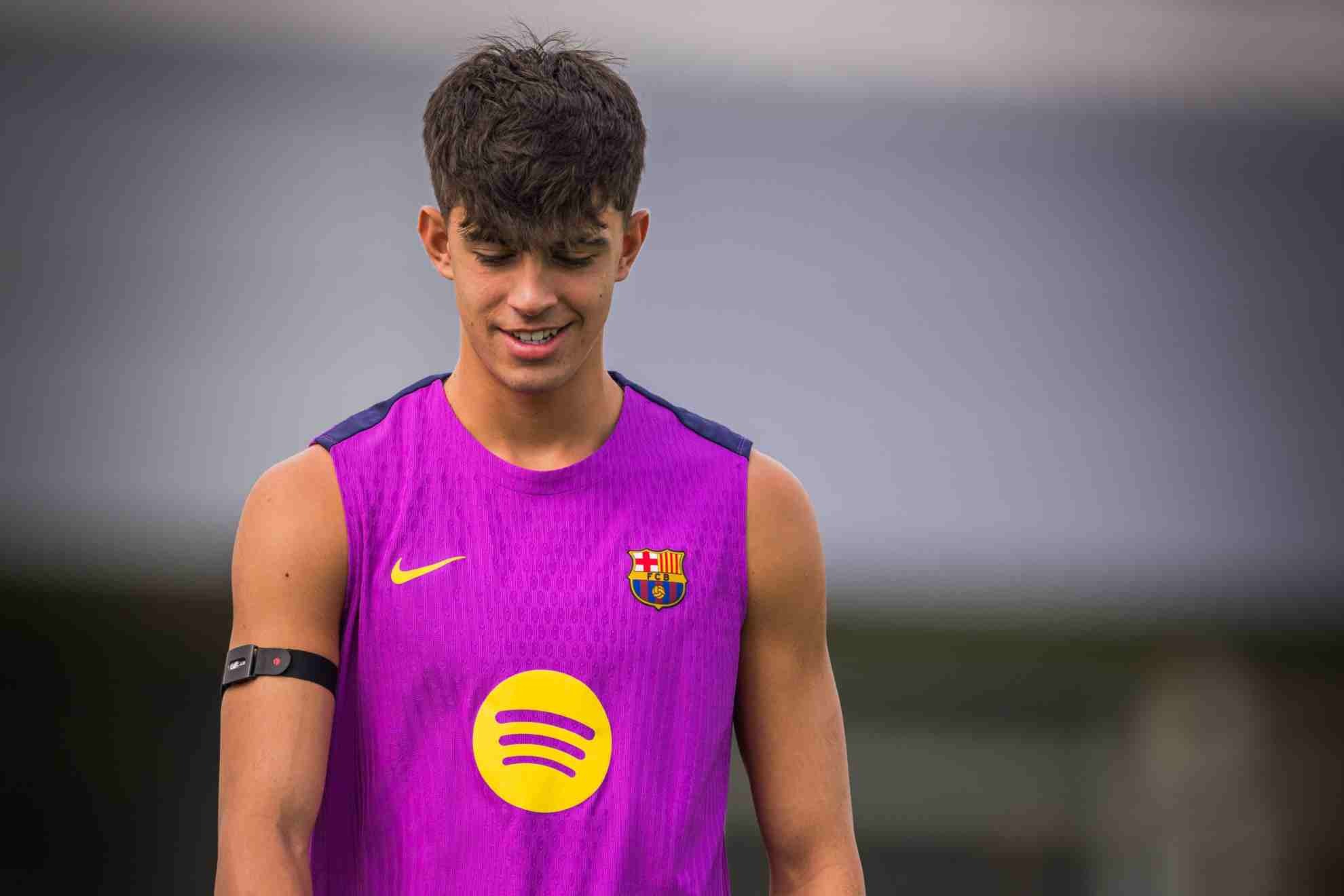 Marc Bernal amplía su contrato con el Barcelona