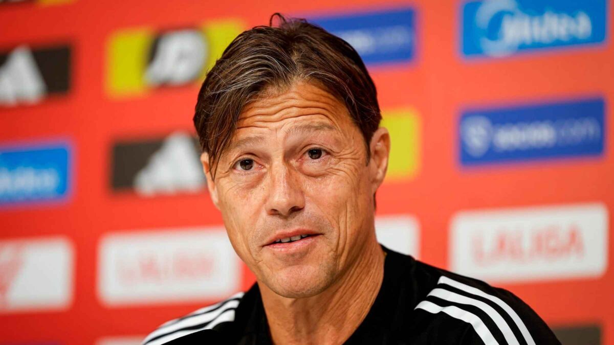 Matías Almeyda during a press conference with Sevilla