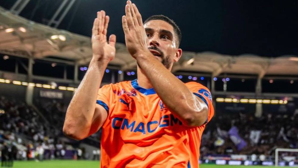 Maupay, cerca del Sevilla