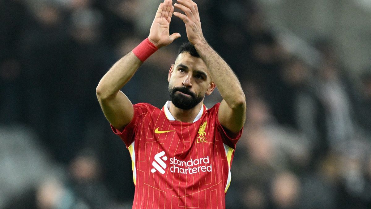 Mohamed Salah greets Liverpool fans