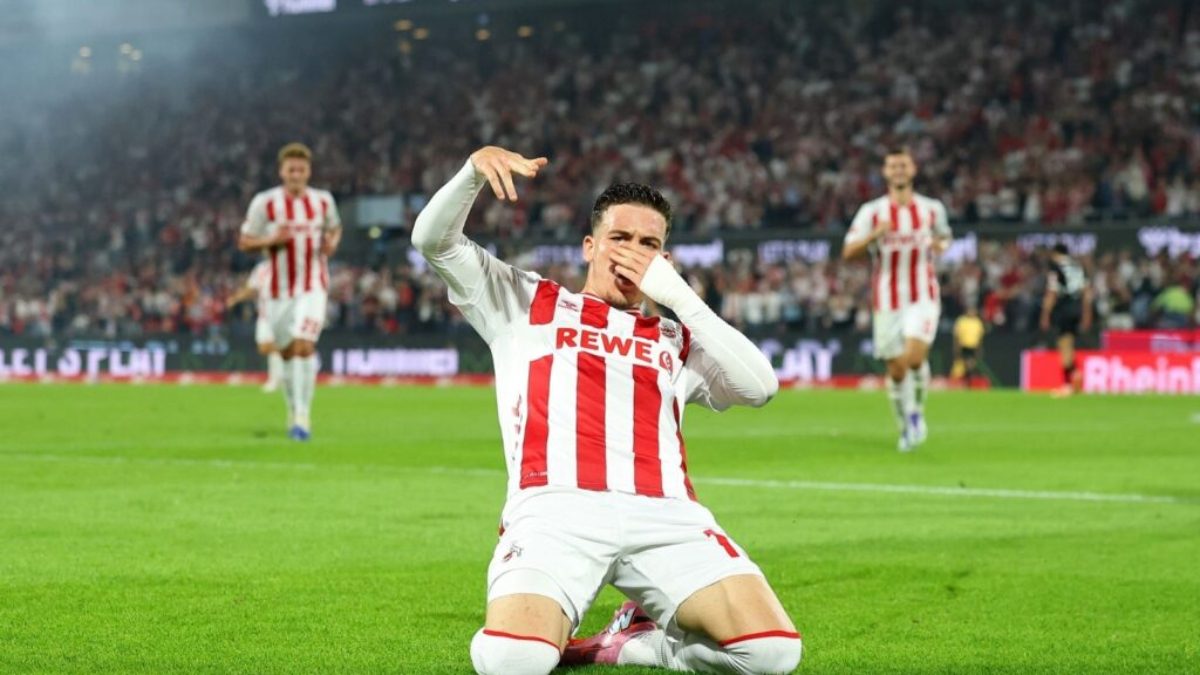 Said El Mala celebrates a goal scored with Köln