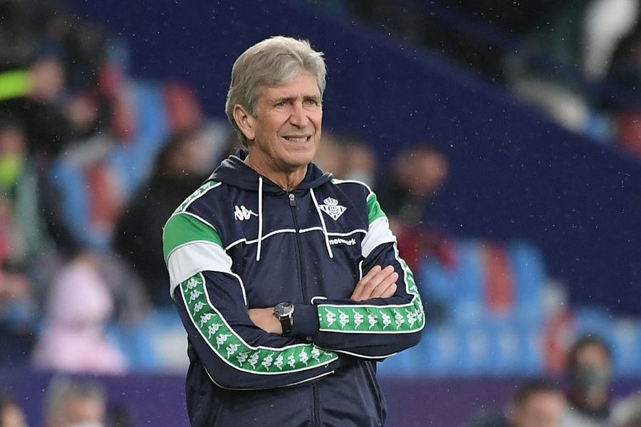 Pellegrini se irá del Betis si llama Chile