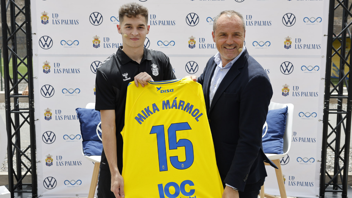 Mika Mármol durante su presentación con Las Palmas