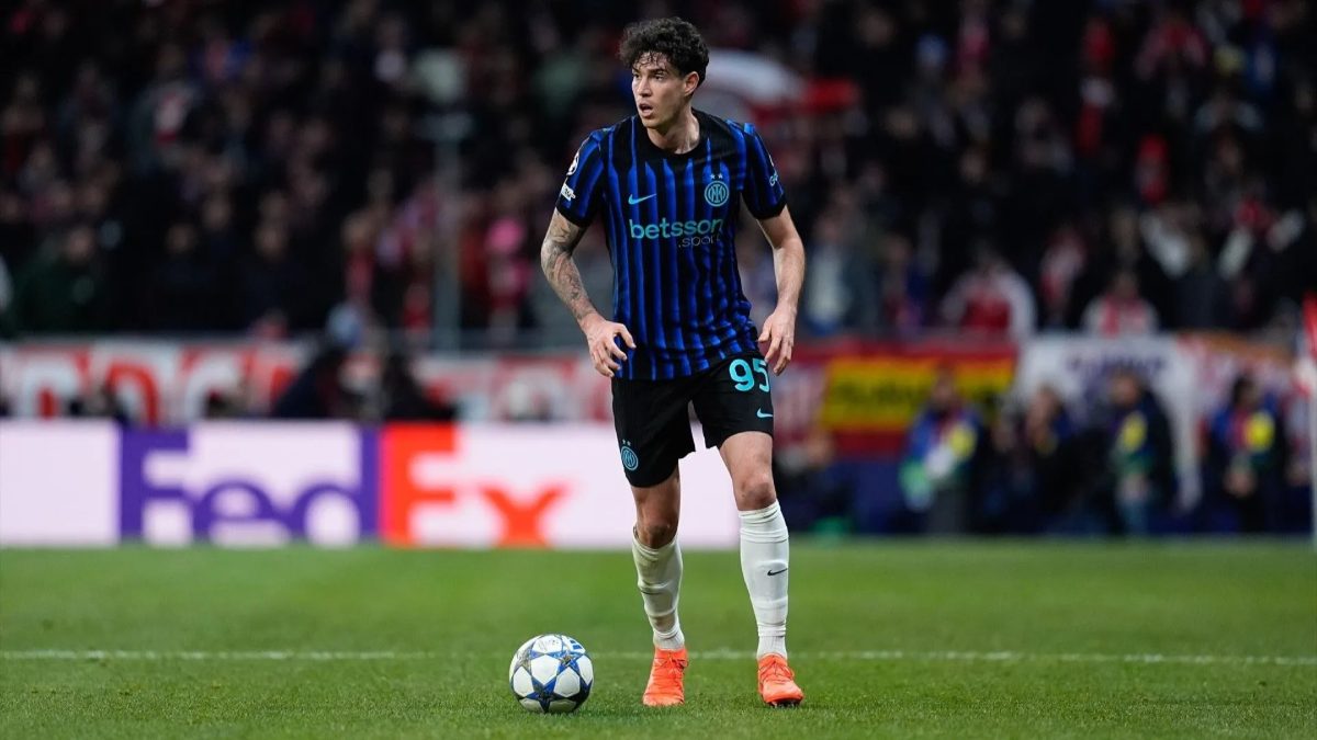 Alessandro Bastoni durante un partido con el Inter de Milán