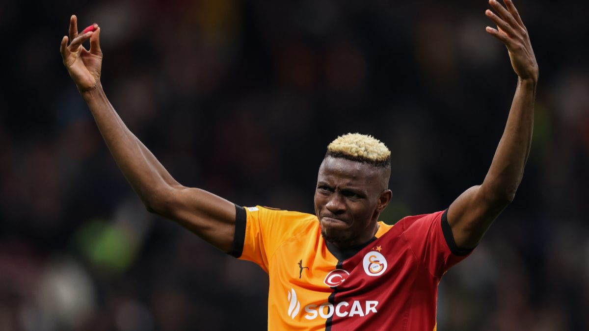 Victor Osimhen celebrates a goal scored with Galatasaray