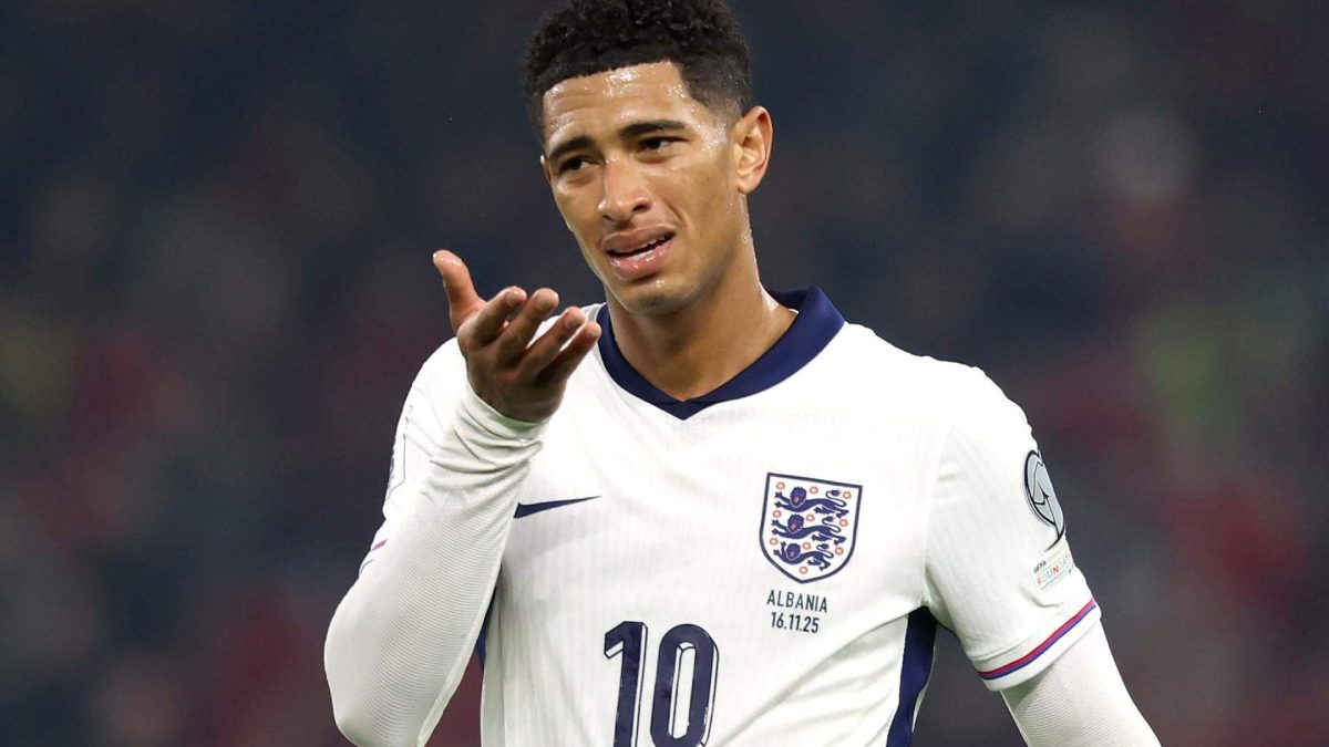 Jude Bellingham durante un partido con la selección de Inglaterra