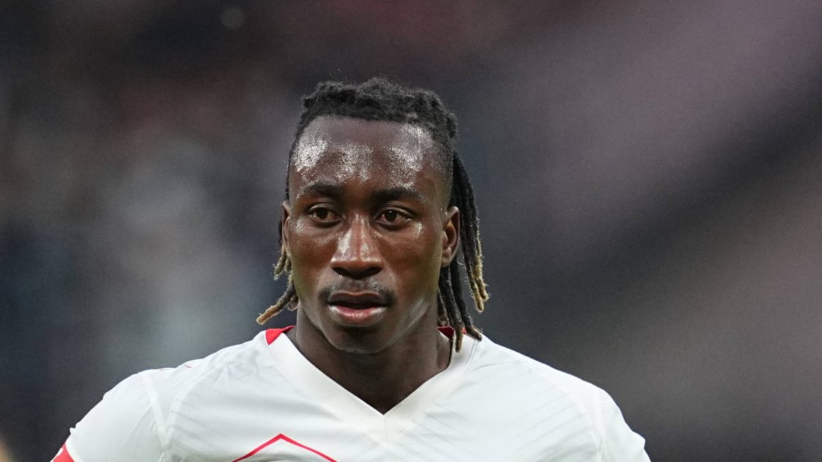 Yan Diomande during a match with RB Leipzig