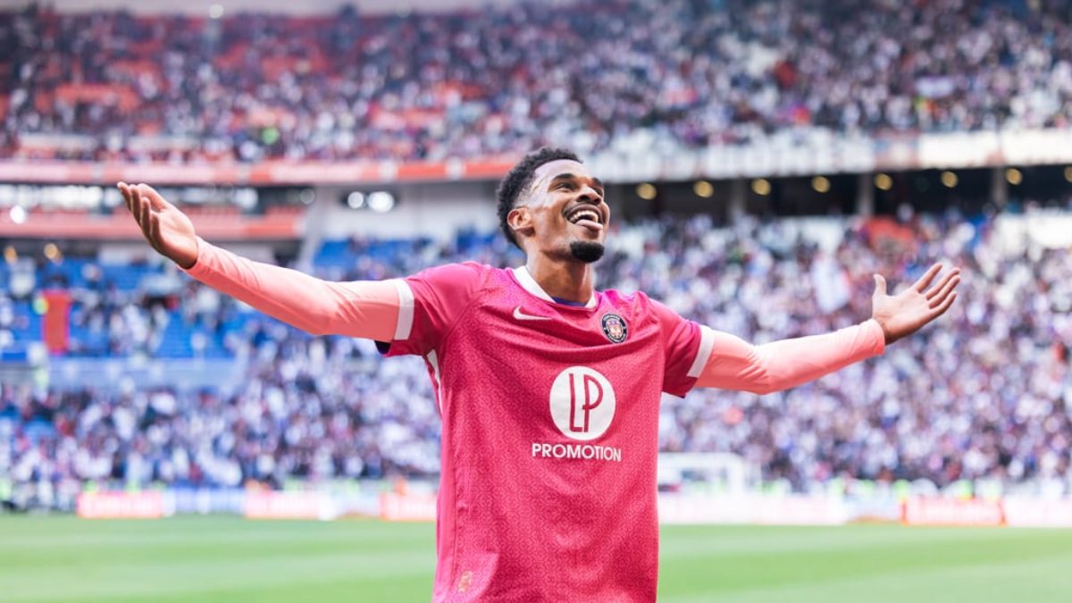 Emersonn Correia celebra un gol anotado con el Toulouse