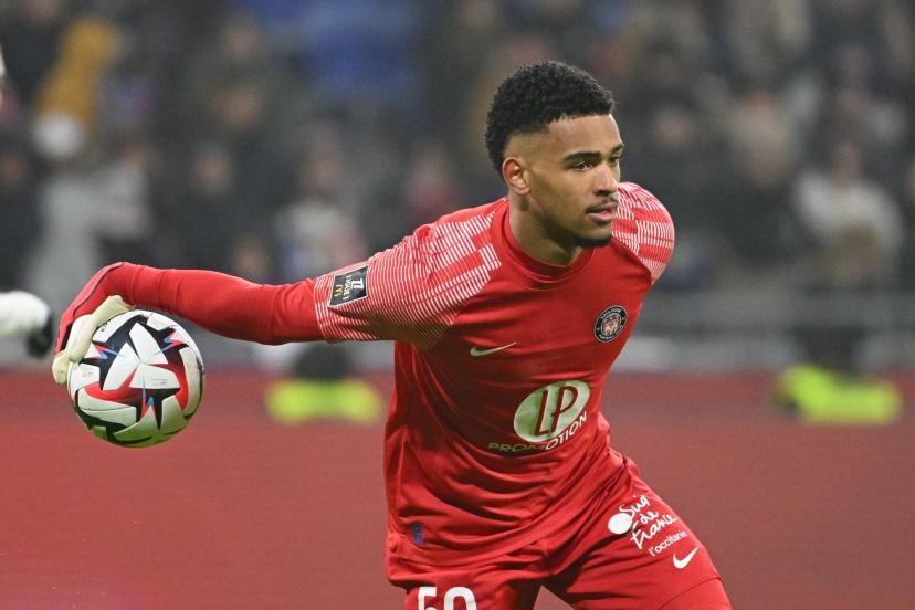 Restes, opción para sustituir a Maignan